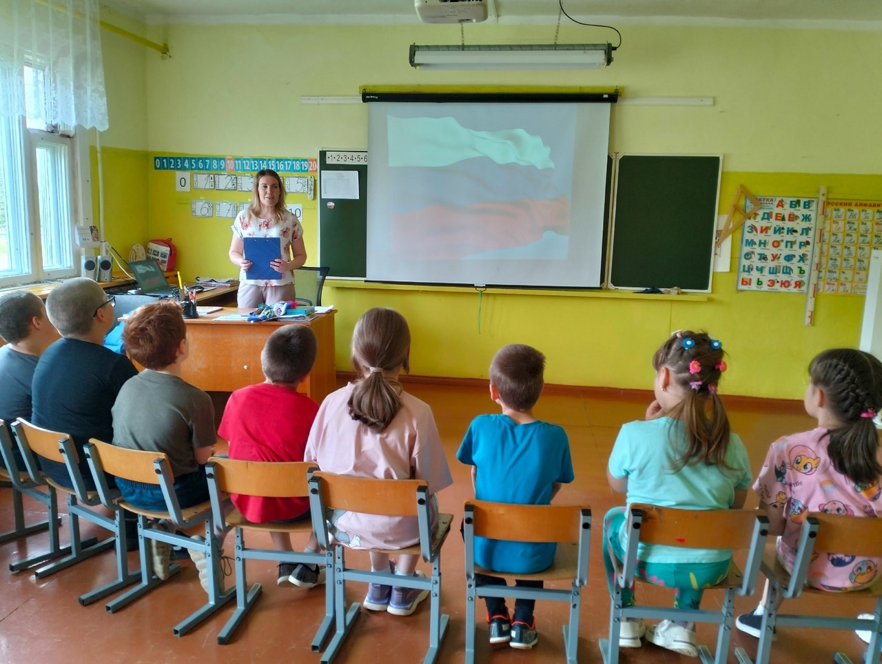 Десятый день в лагере дневного пребывания &amp;quot;Солнечные зайчики&amp;quot;! День России..